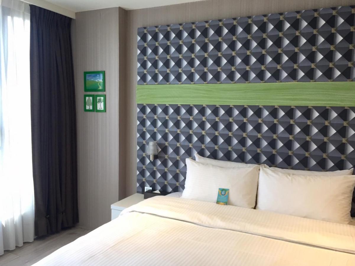 Fengjia Hotel Bell Taichung Exterior photo