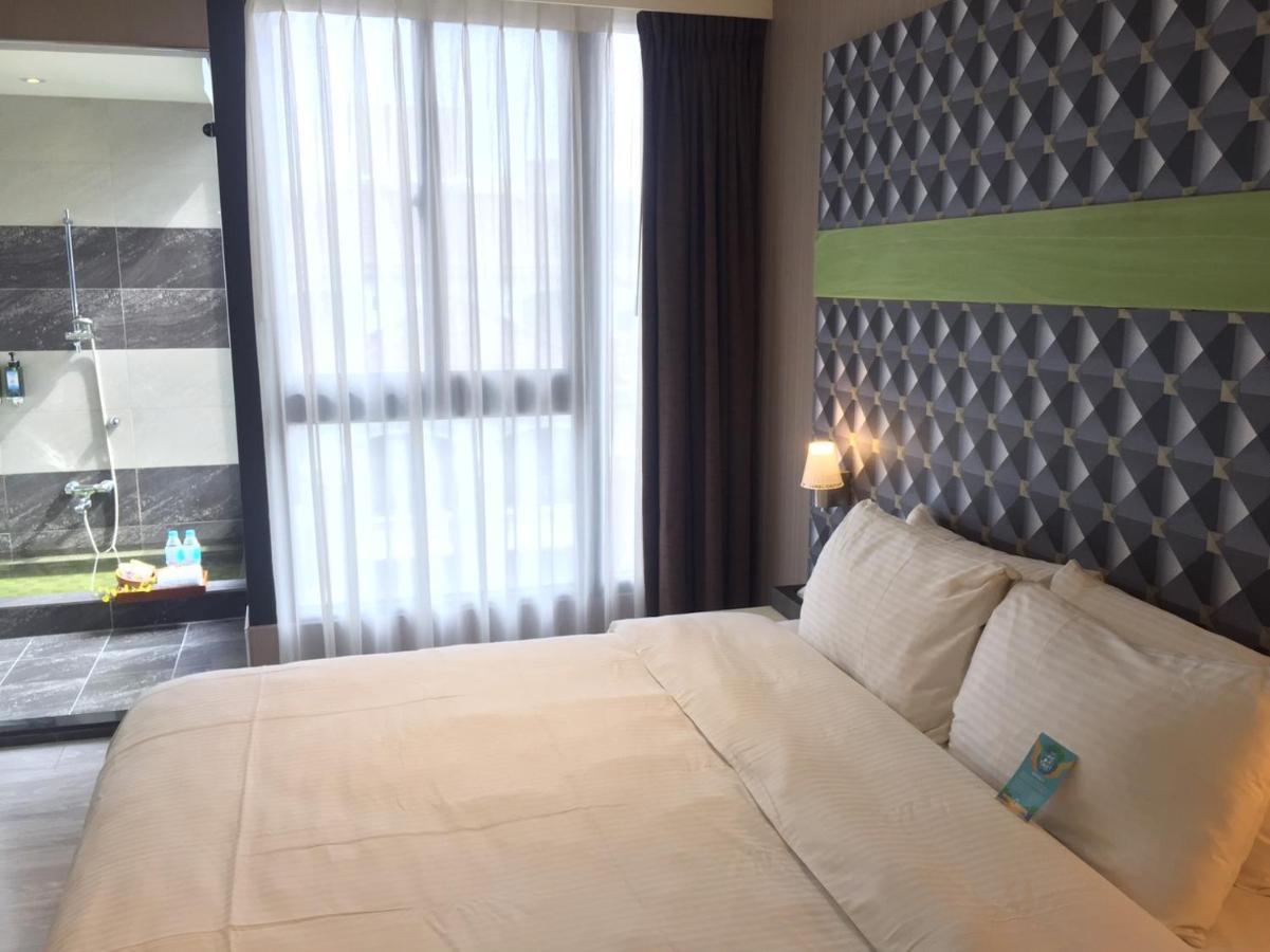 Fengjia Hotel Bell Taichung Exterior photo
