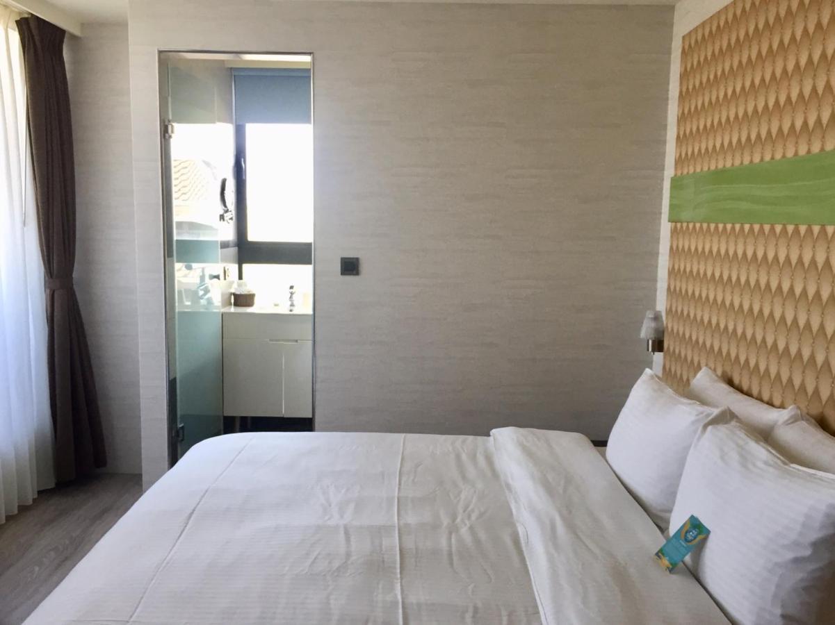 Fengjia Hotel Bell Taichung Exterior photo