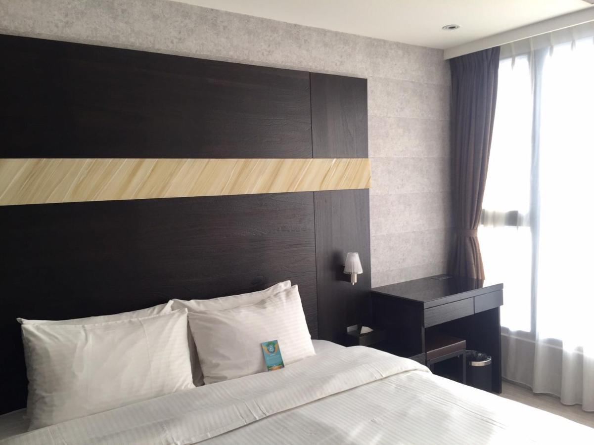 Fengjia Hotel Bell Taichung Exterior photo