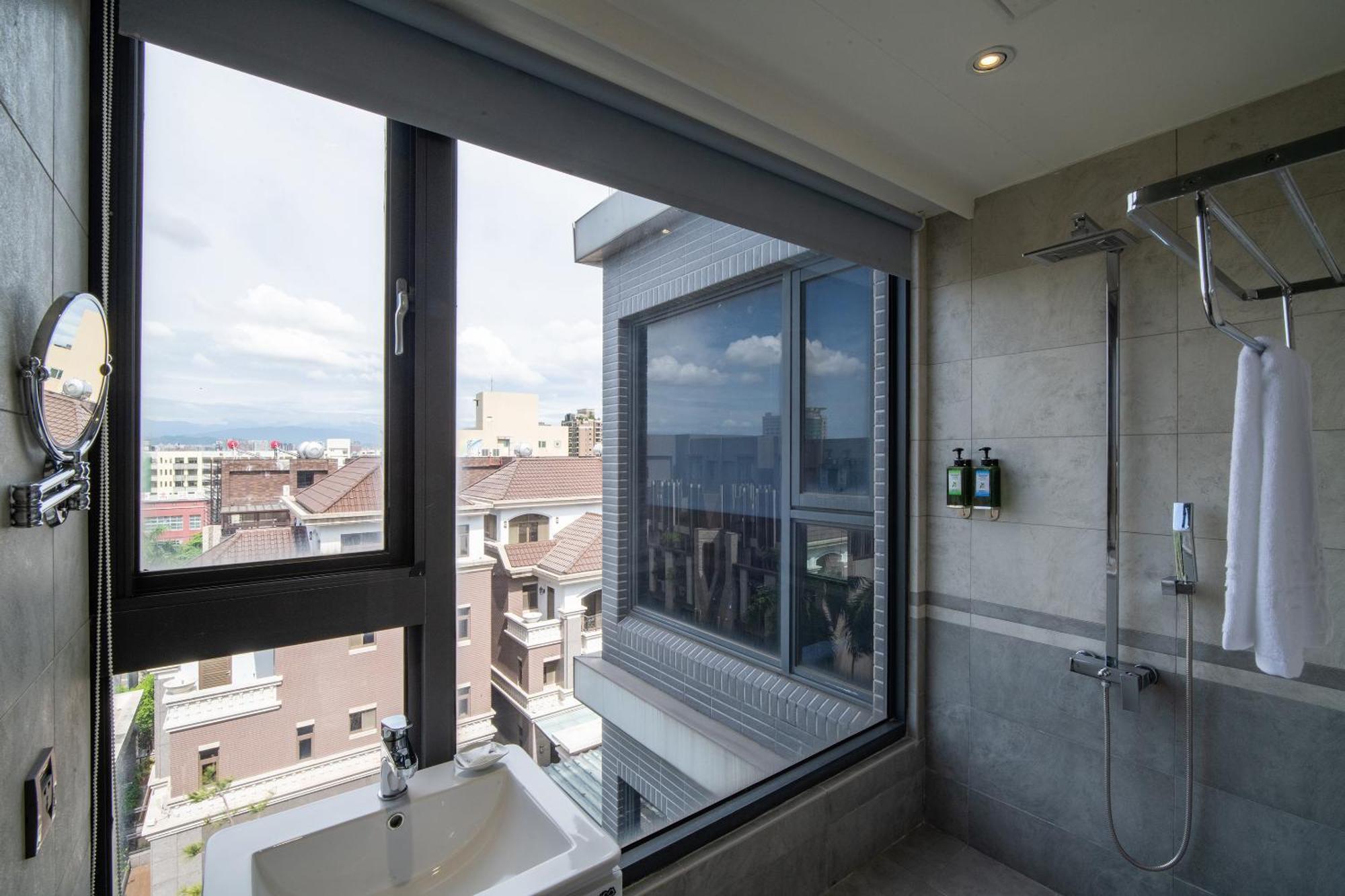Fengjia Hotel Bell Taichung Exterior photo
