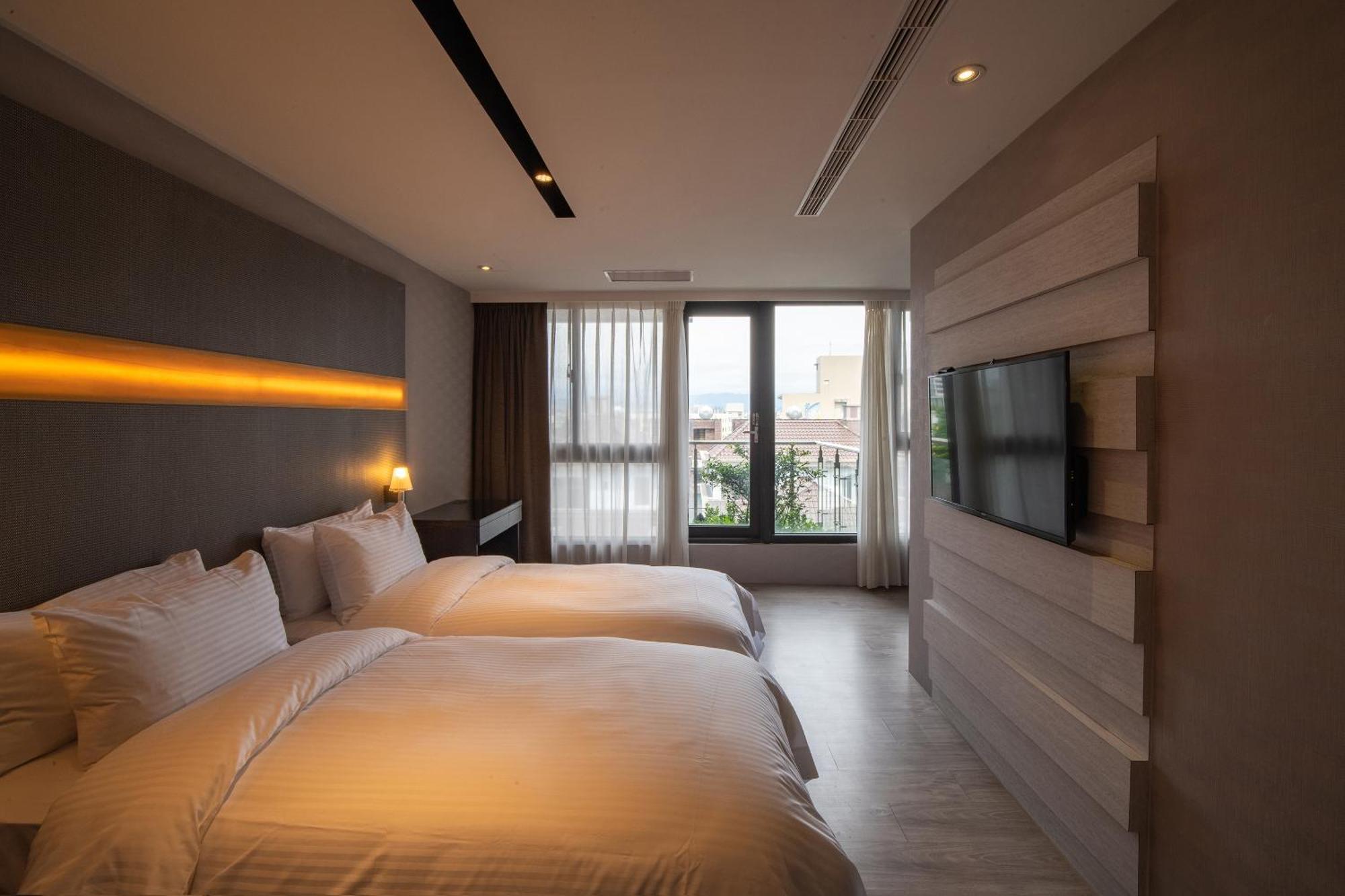 Fengjia Hotel Bell Taichung Exterior photo