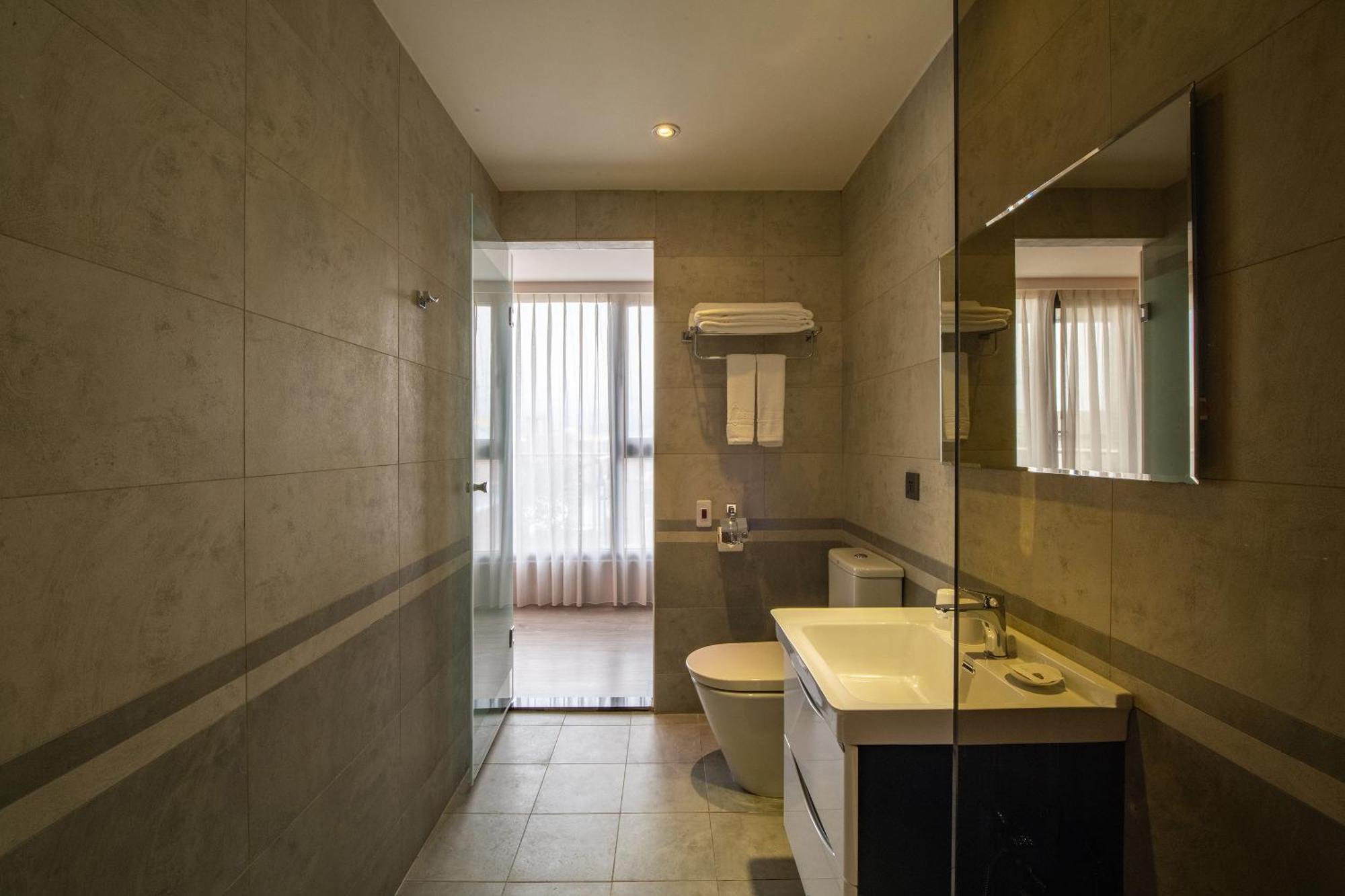 Fengjia Hotel Bell Taichung Exterior photo