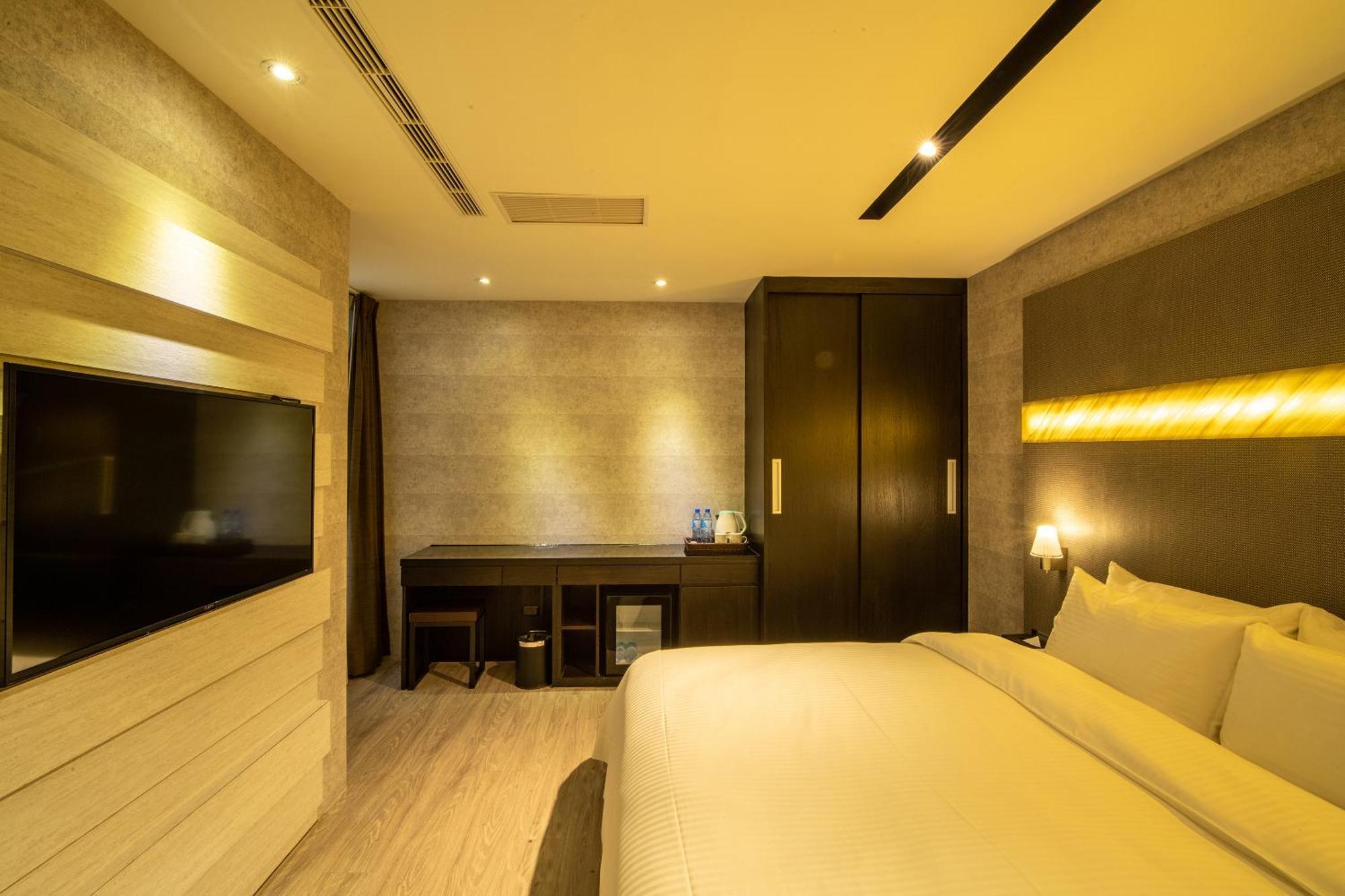 Fengjia Hotel Bell Taichung Exterior photo