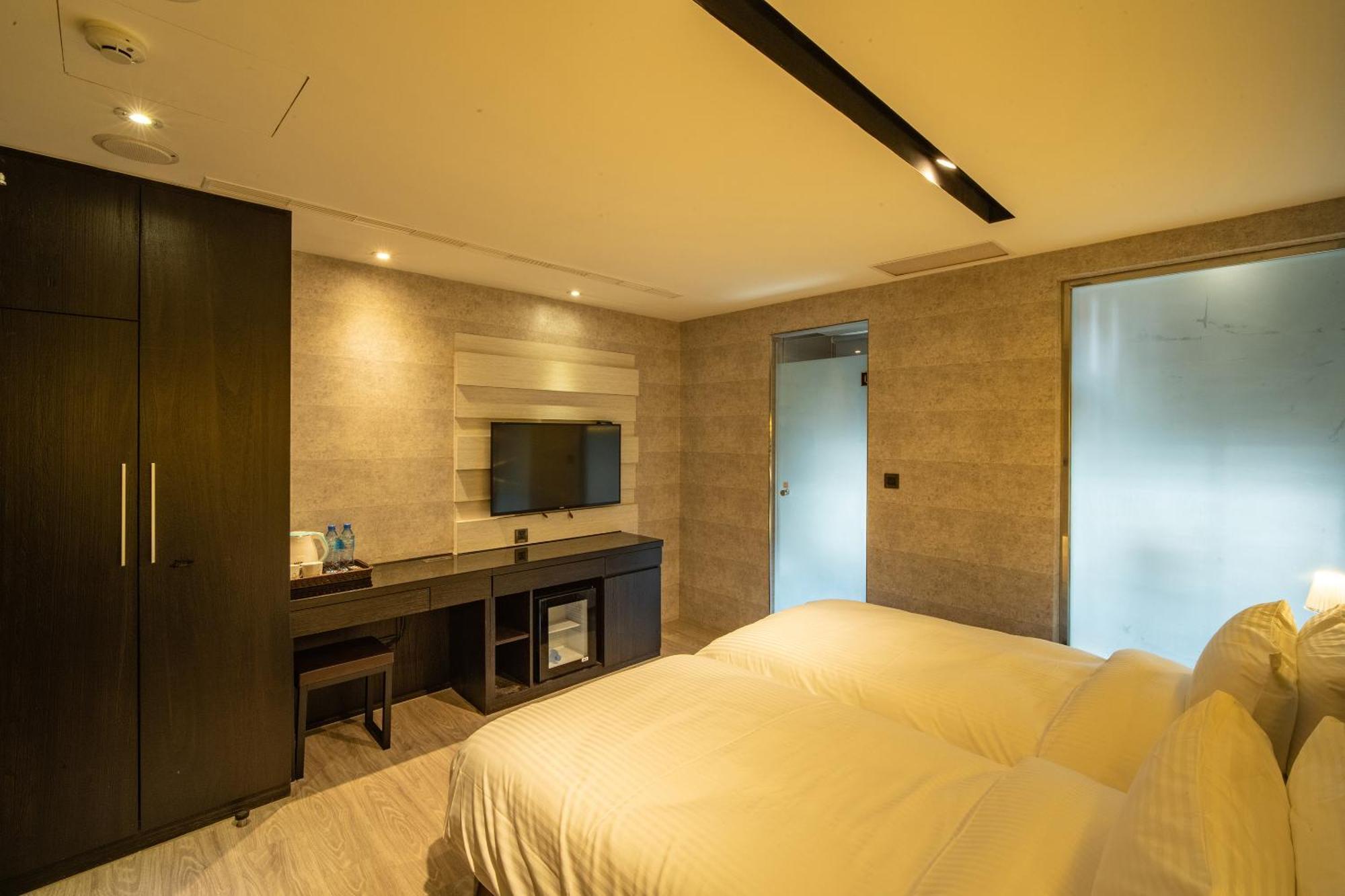 Fengjia Hotel Bell Taichung Exterior photo