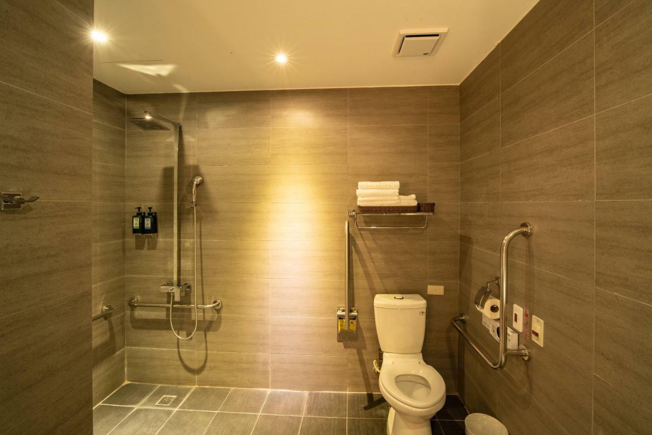 Fengjia Hotel Bell Taichung Exterior photo